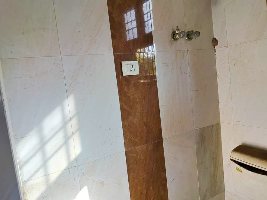 Property Photos 17