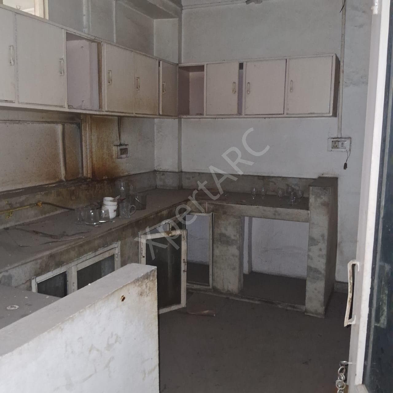 Property Photos 33
