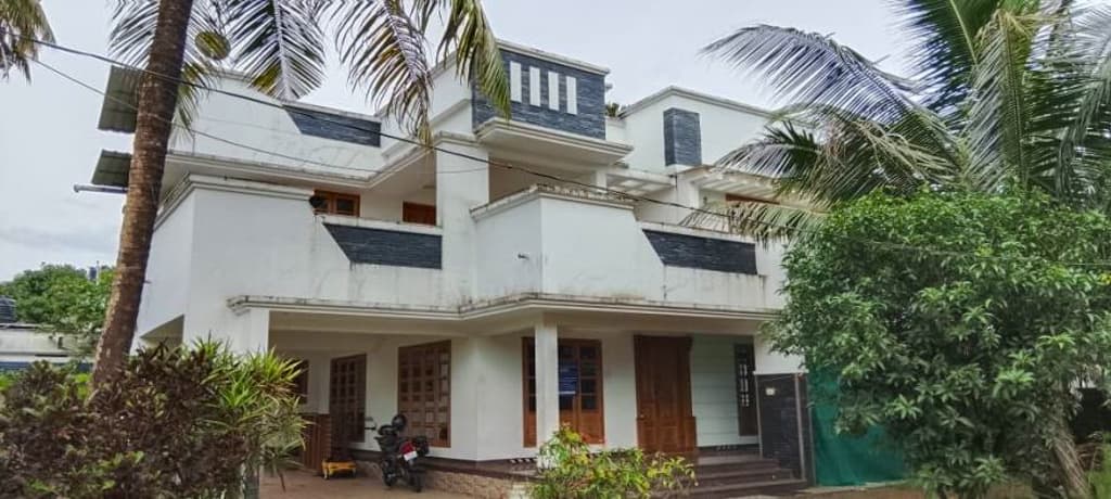 Property Photos 4