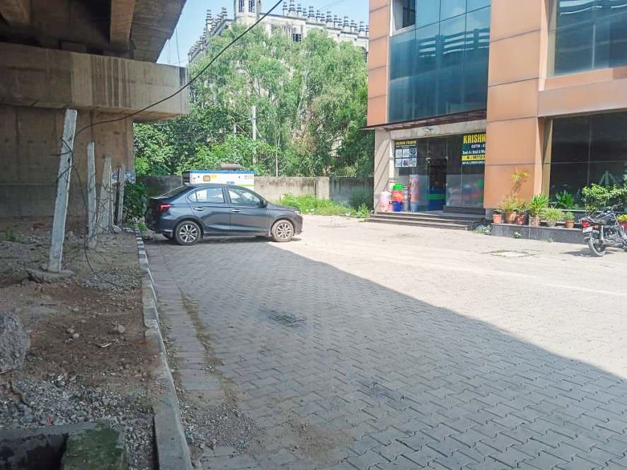 Property Photos 8