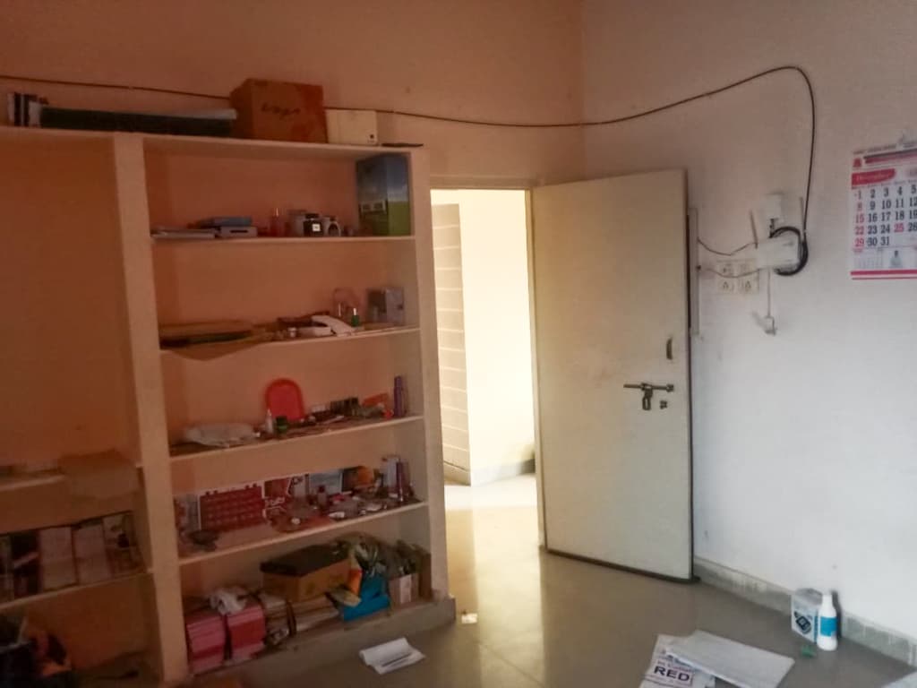 Property Photos 8
