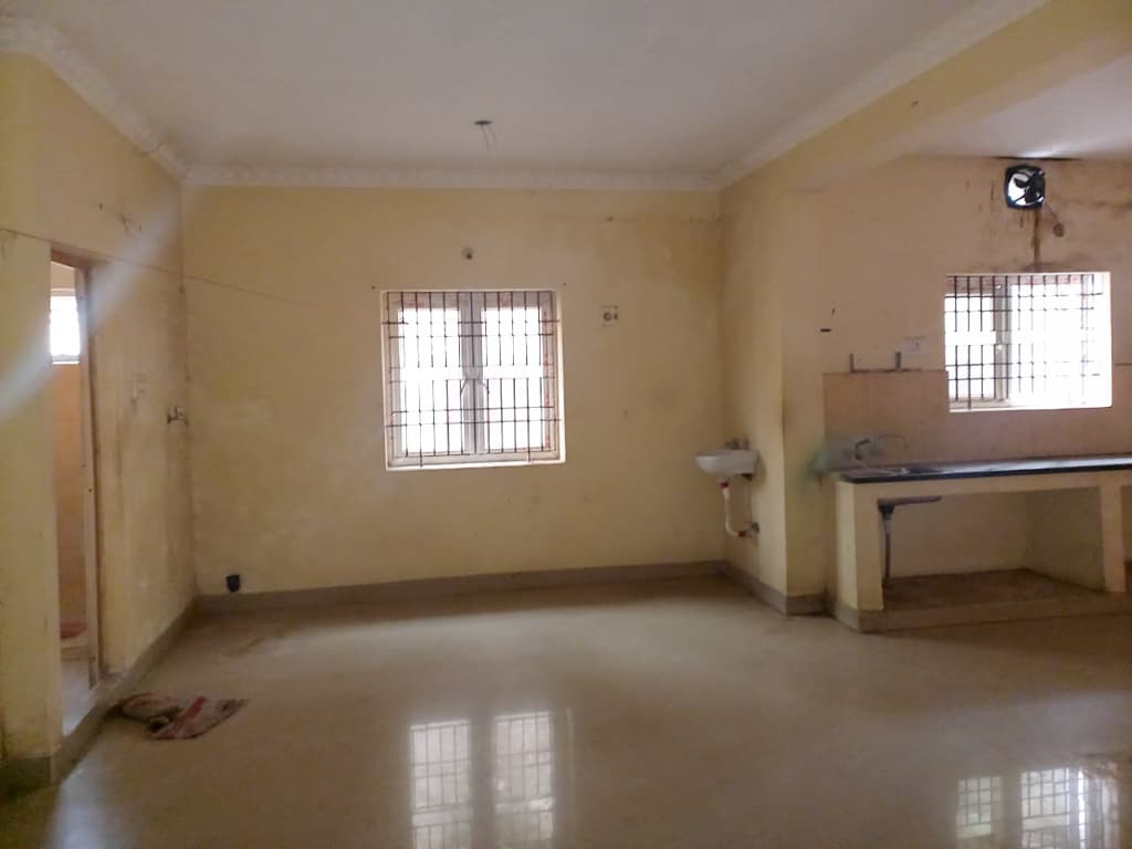 Property Photos 8