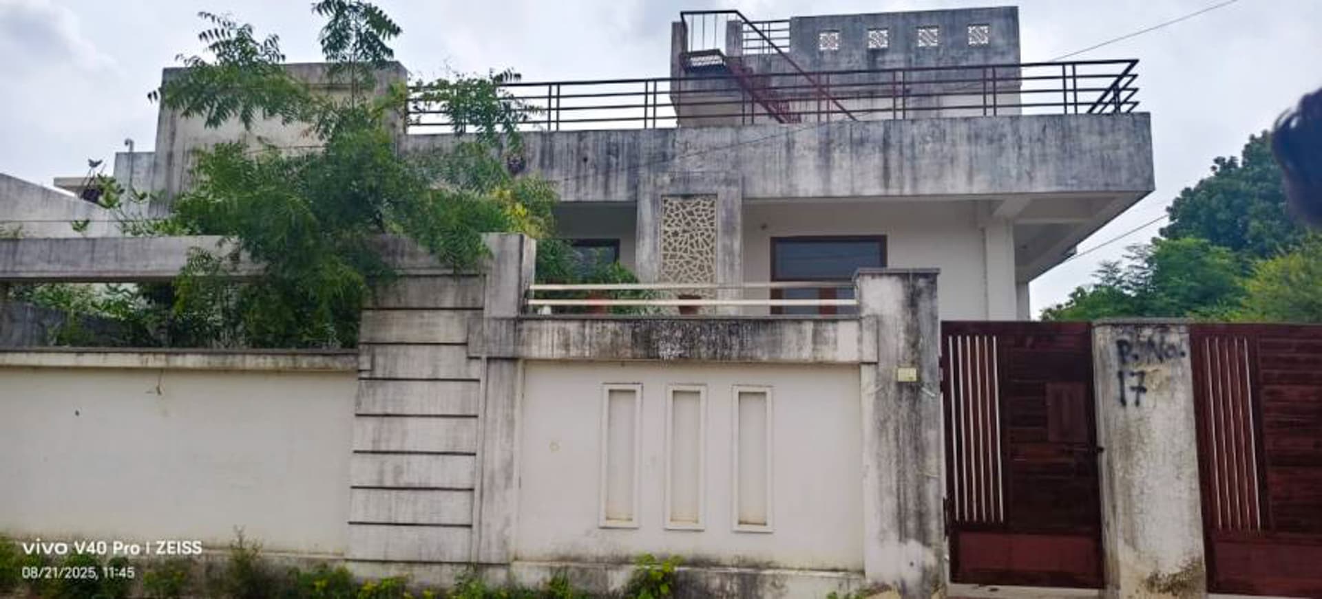 Property Photos 8