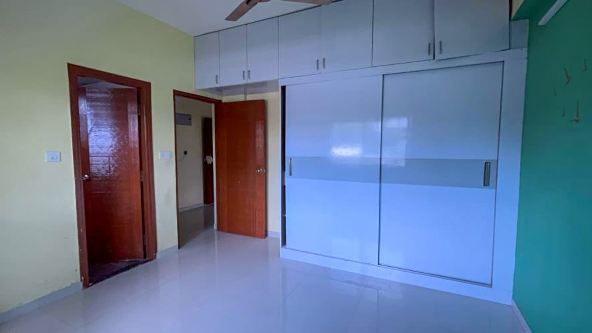 Property Photos 7