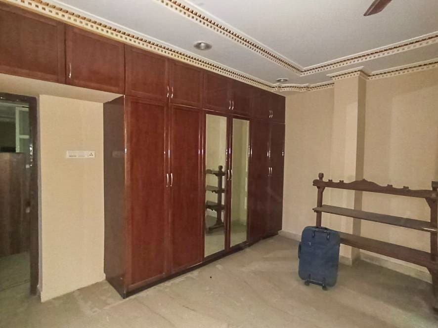 Property Photos 6