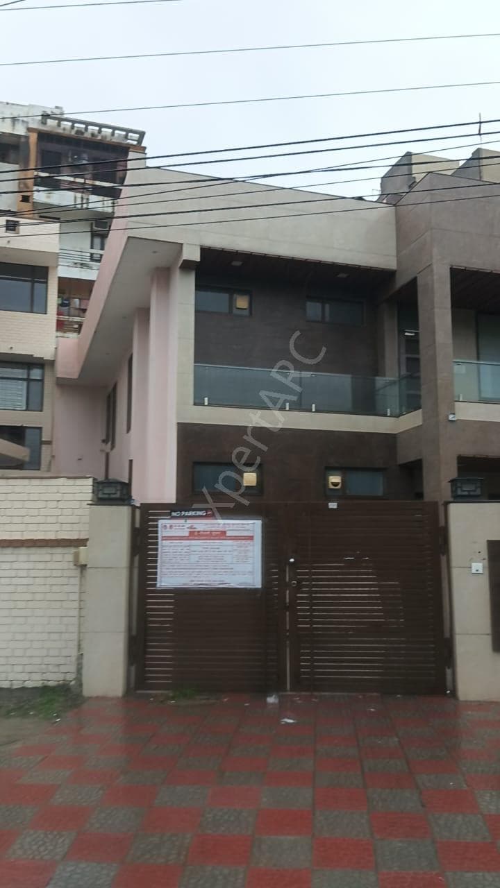 Property Photos 5