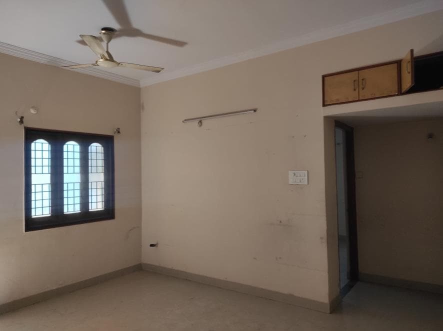 Property Photos 17