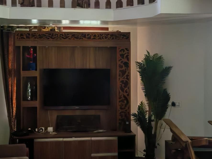 Property Photos 8