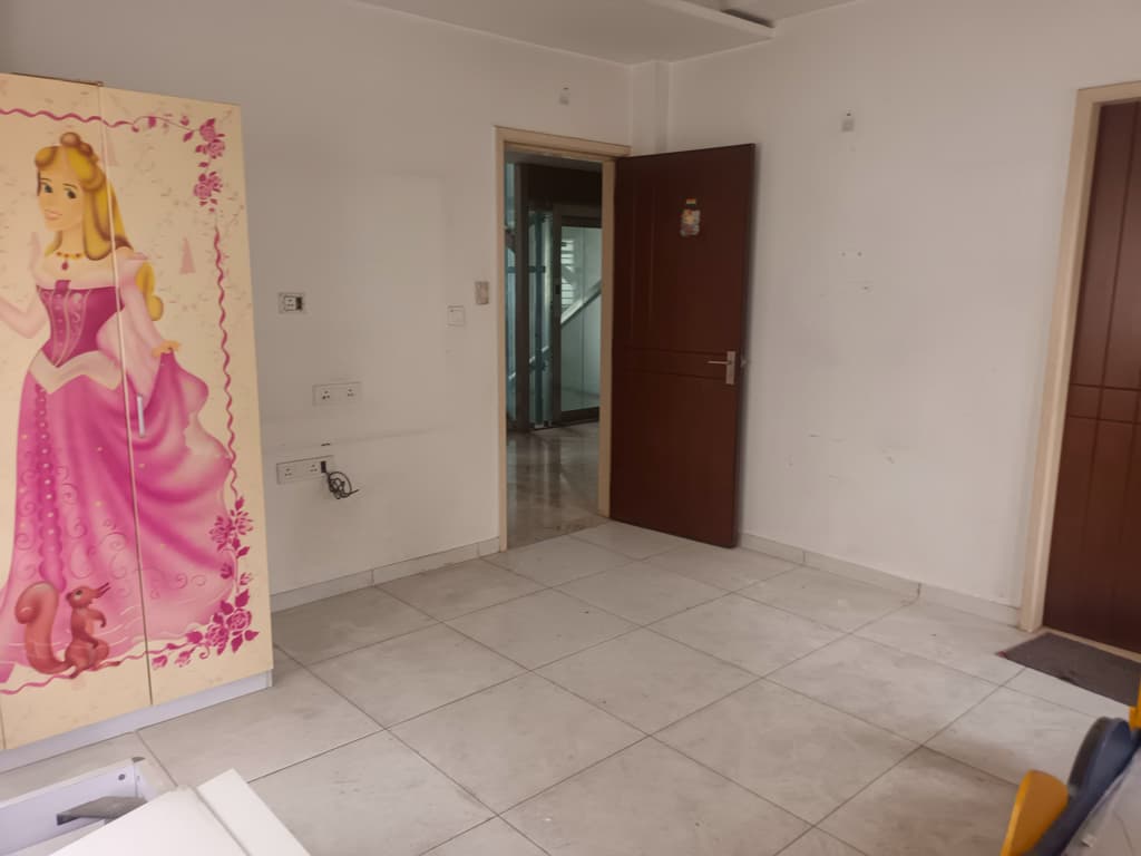 Property Photos 10