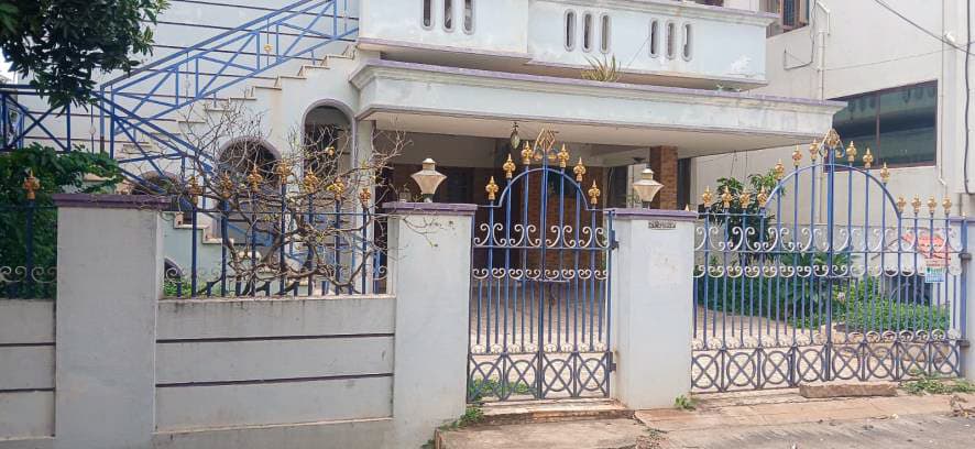 Property Photos 9