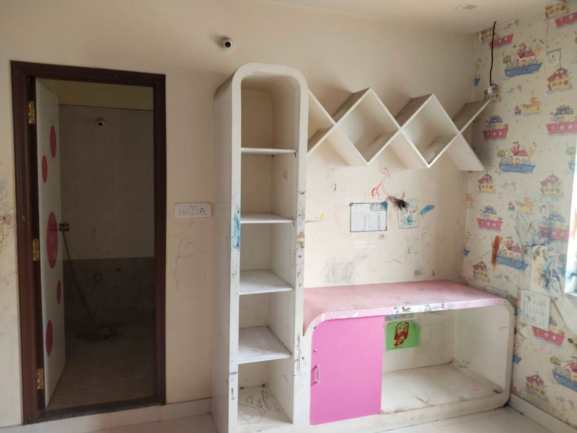 Property Photos 18