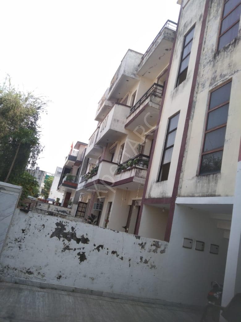 Property Photos 8