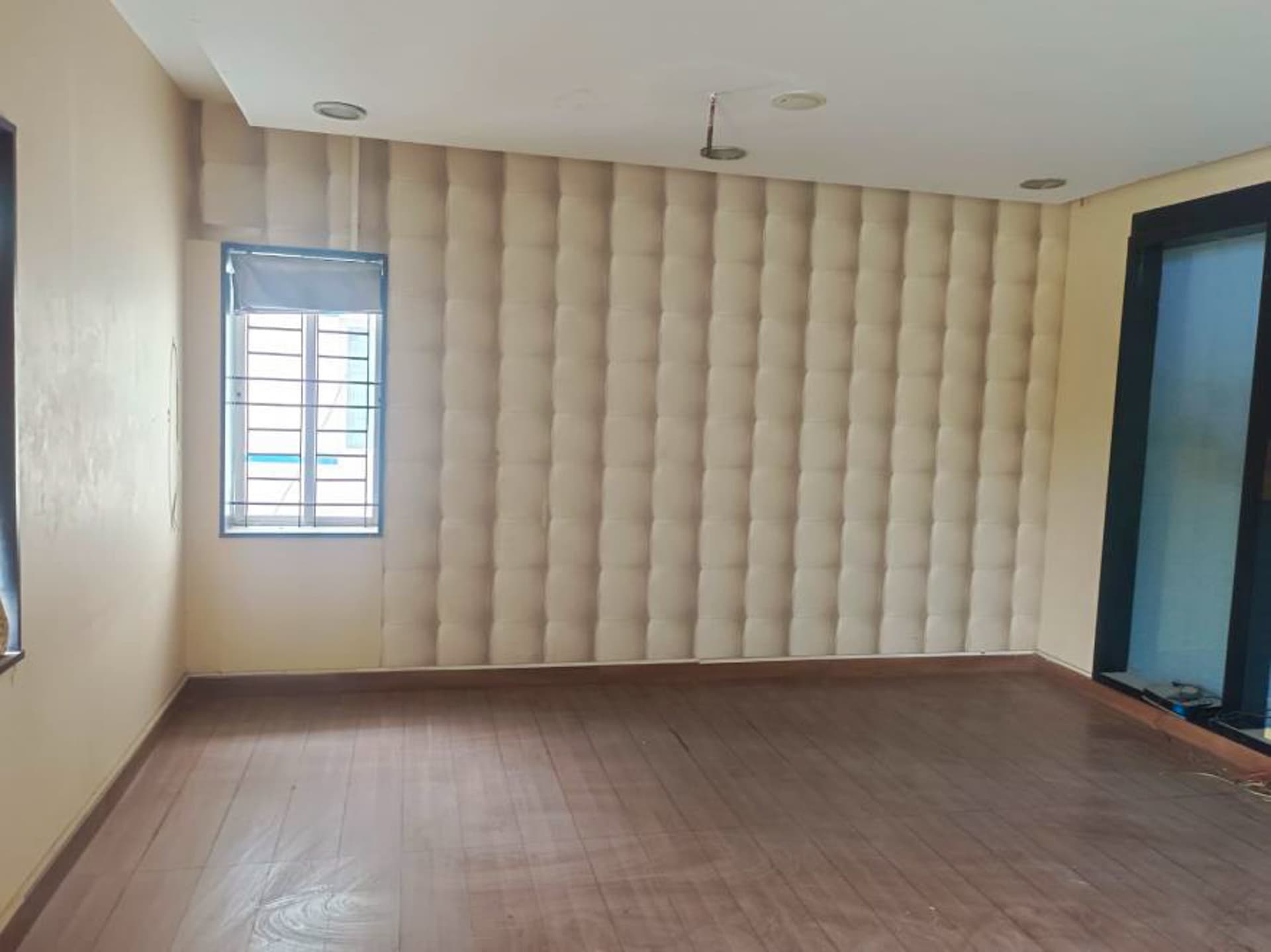 Property Photos 6