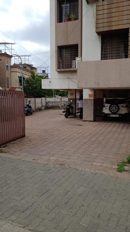 Property Photos 7