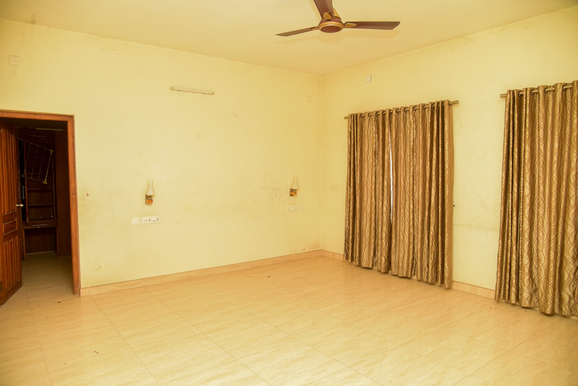 Property Photos 17