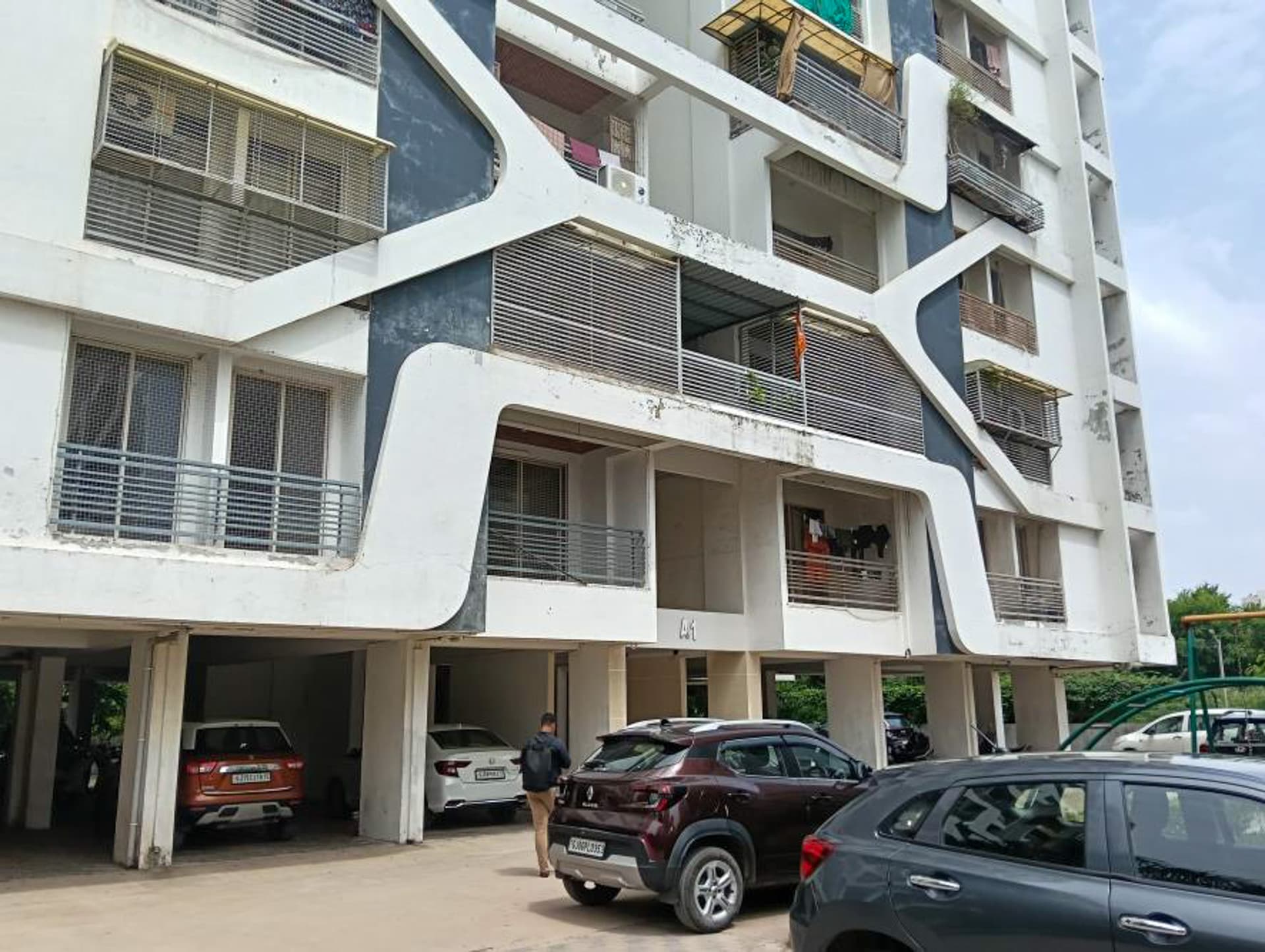 Property Photos 26