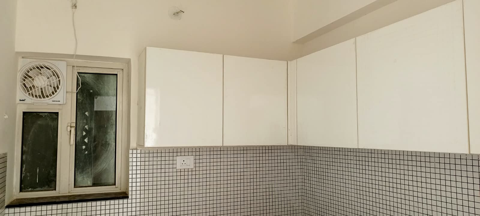 Property Photos 12
