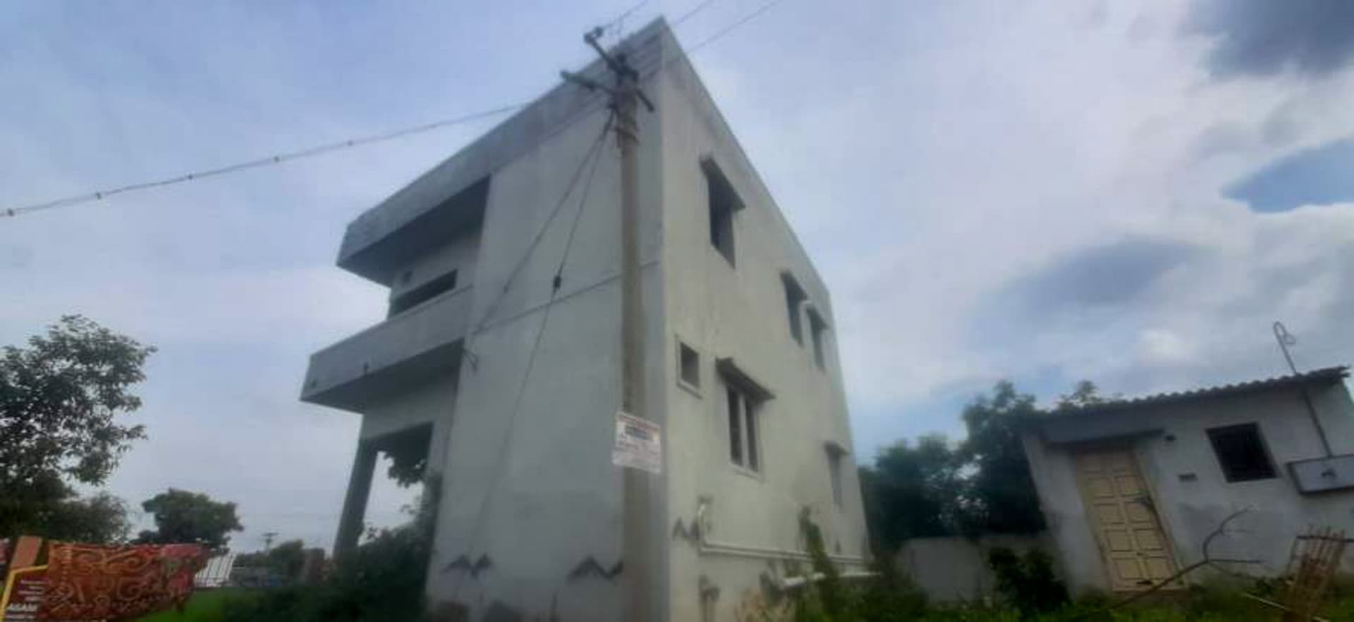 Property Photos 25