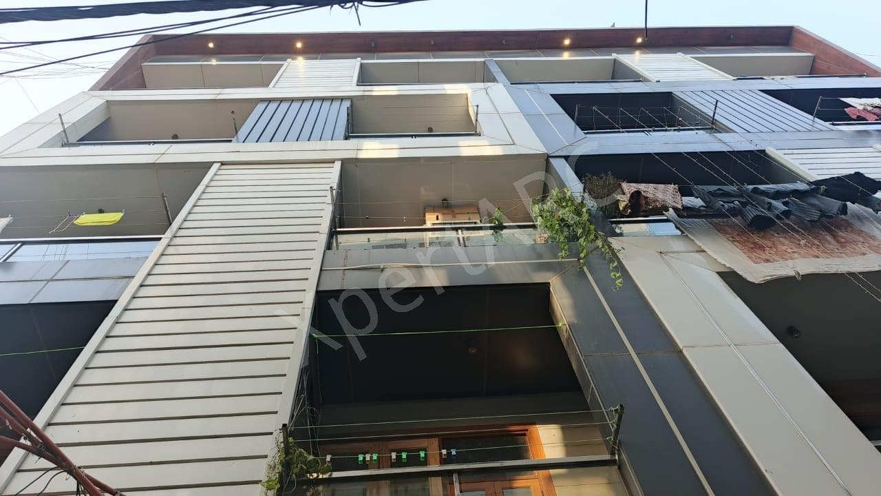 Property Photos 9