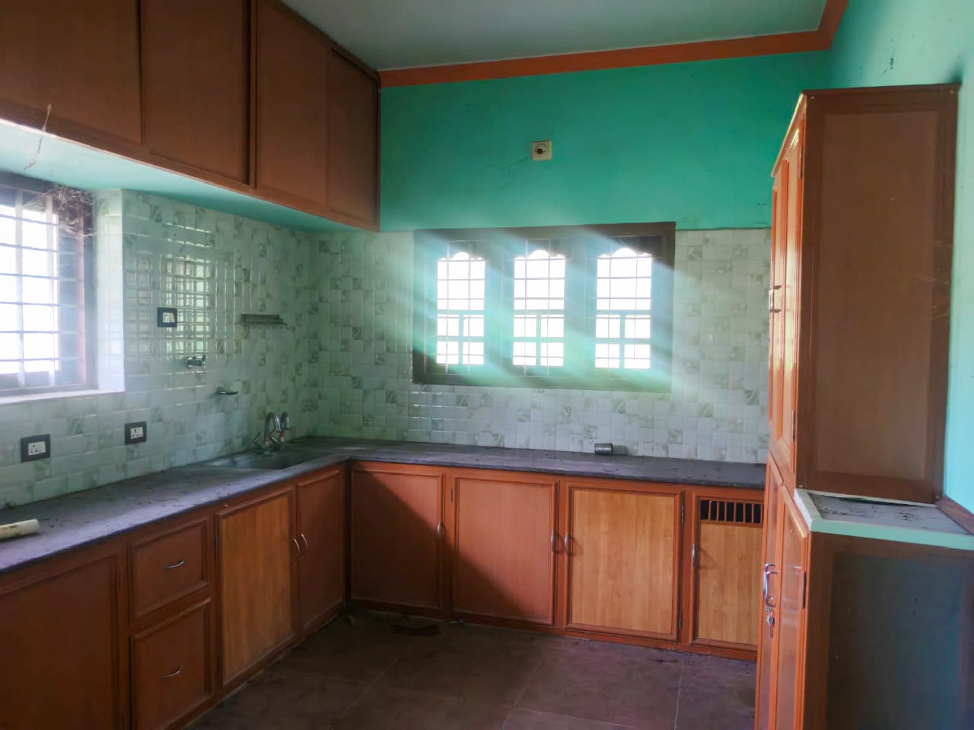 Property Photos 6