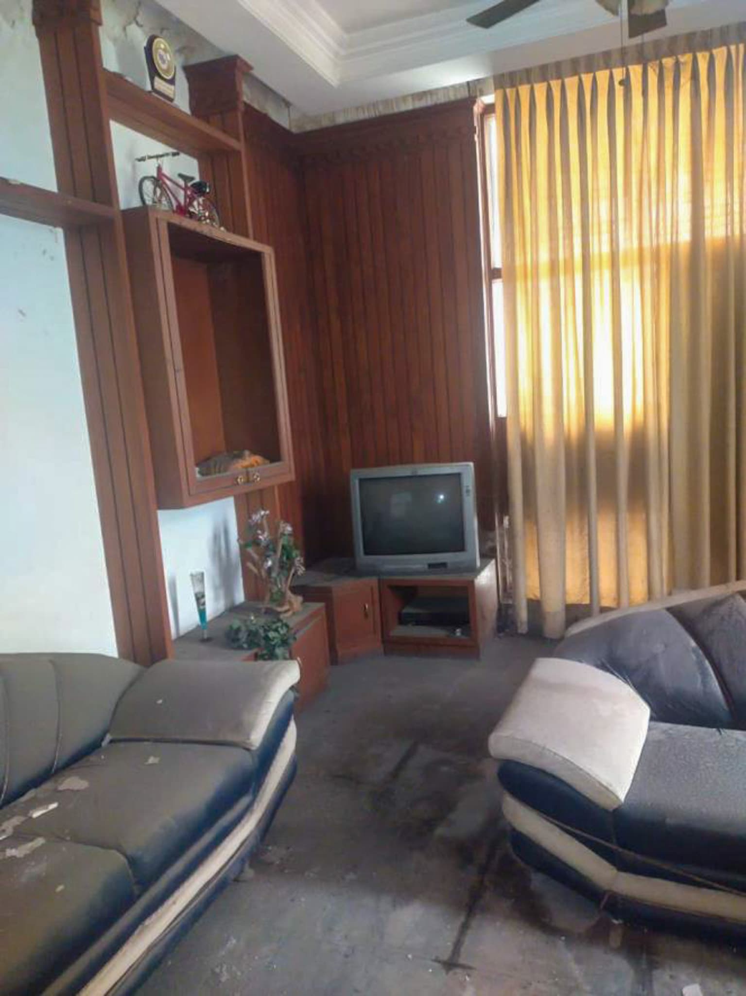 Property Photos 16