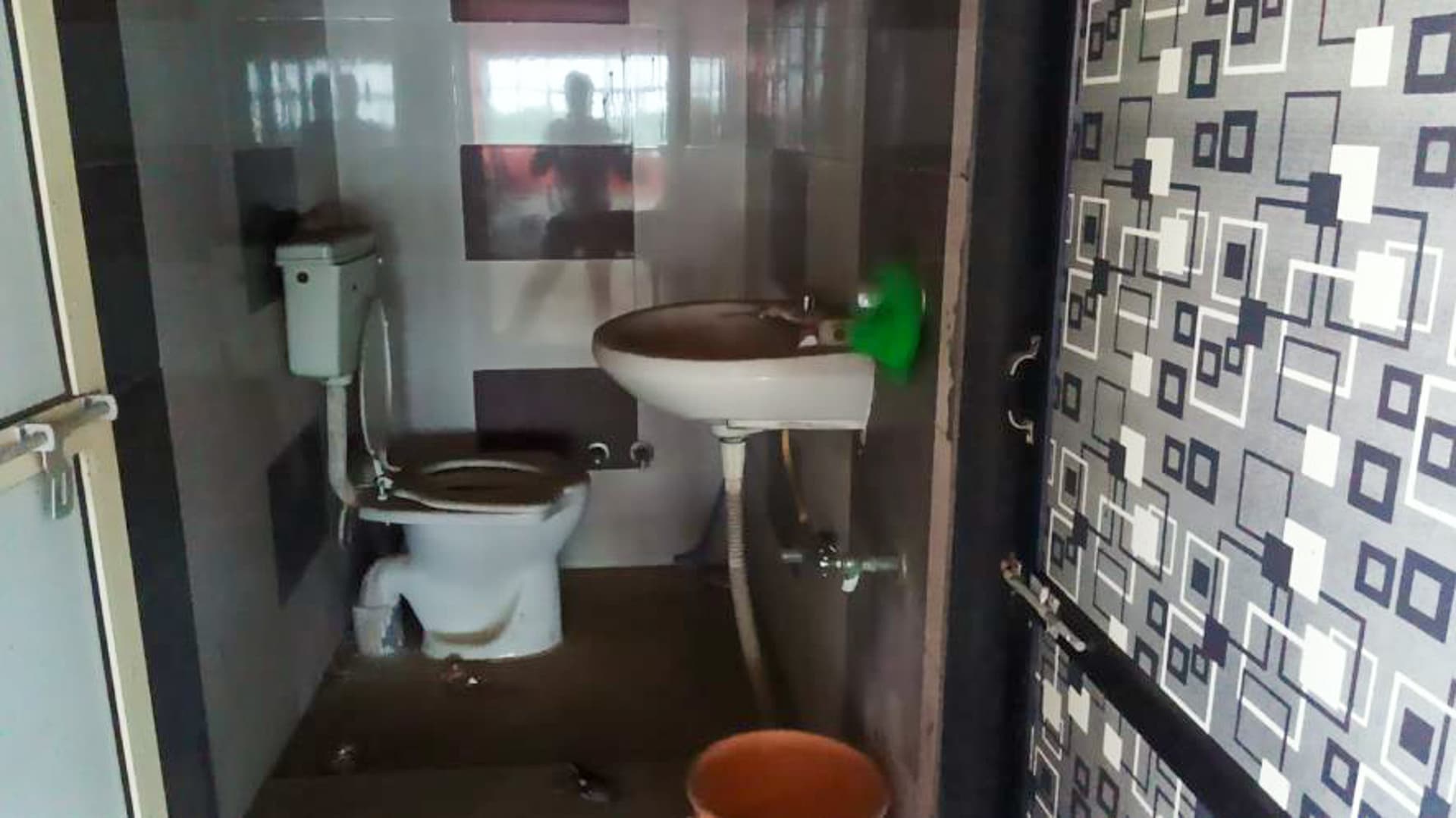 Property Photos 12