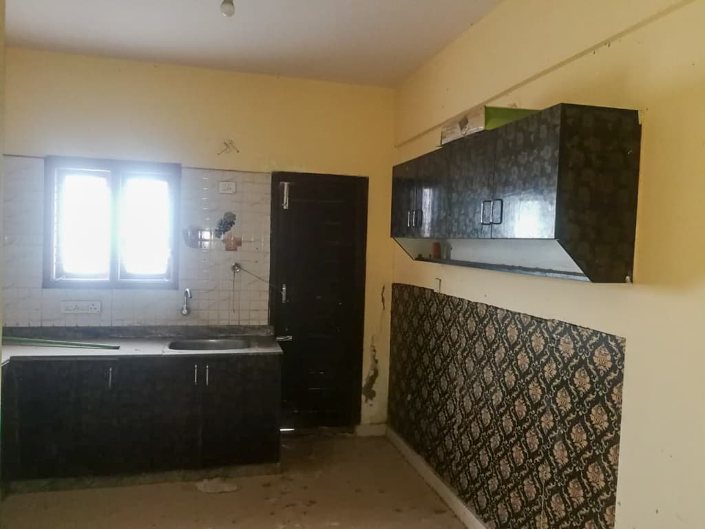 Property Photos 12