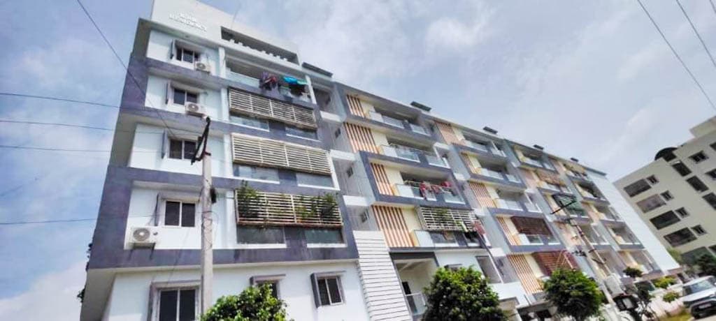 Property Photos 12