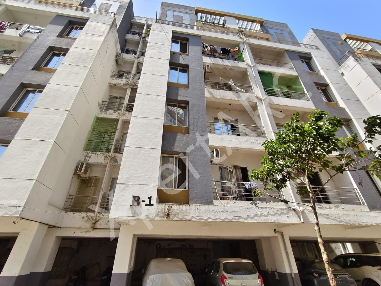 Property Photos 9