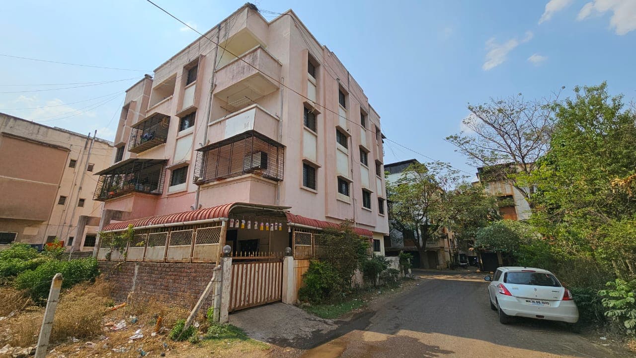 Property Photos 6