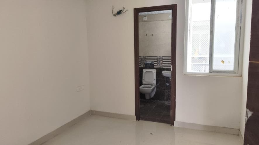 Property Photos 26