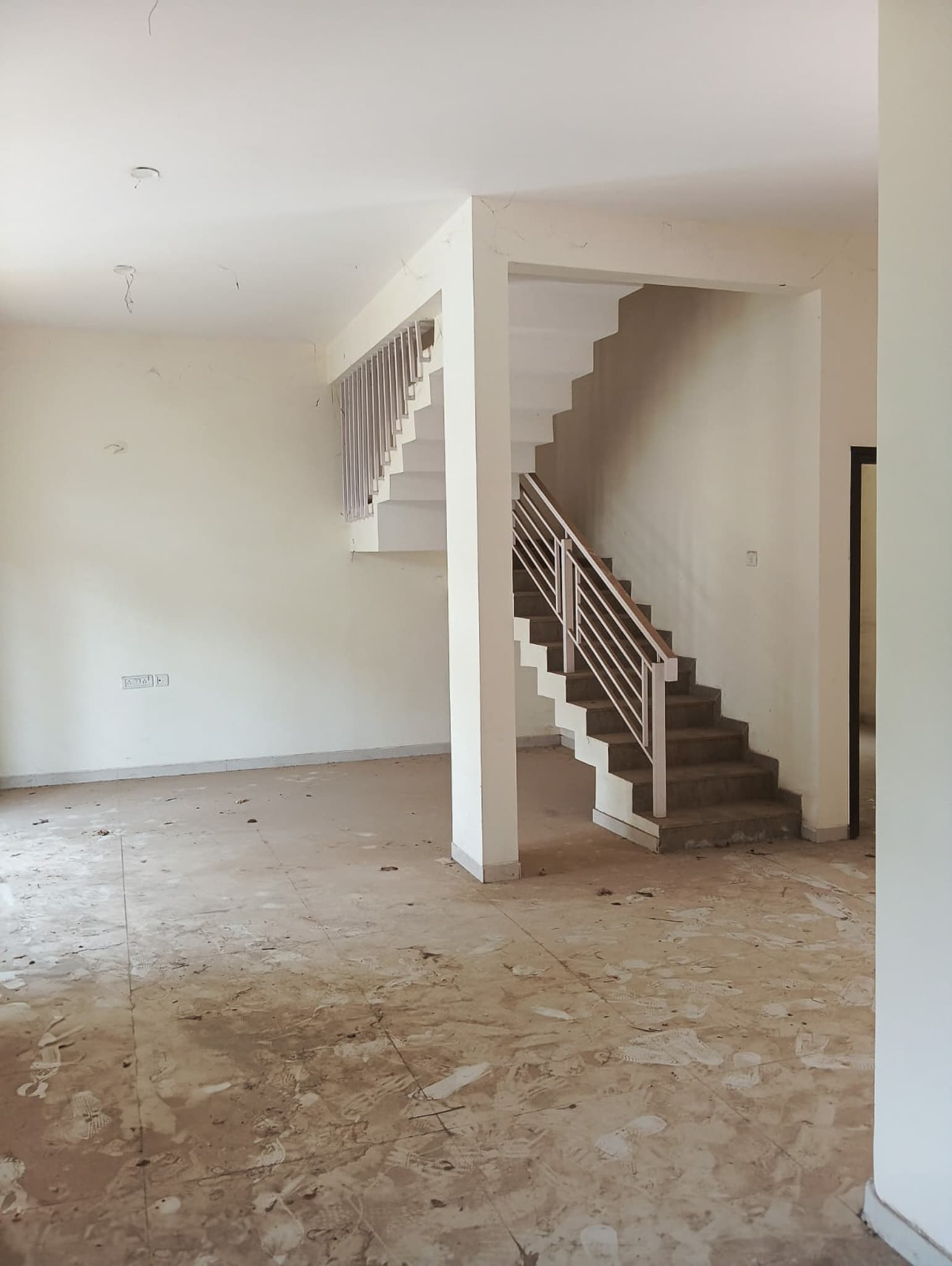 Property Photos 18