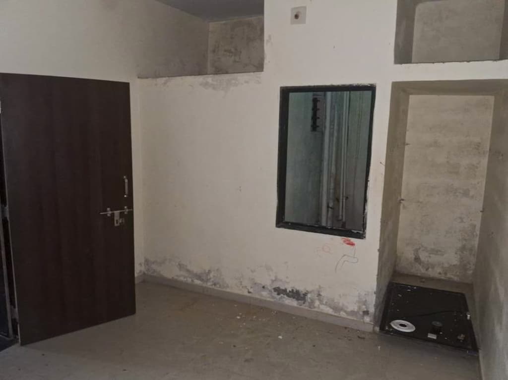 Property Photos 7