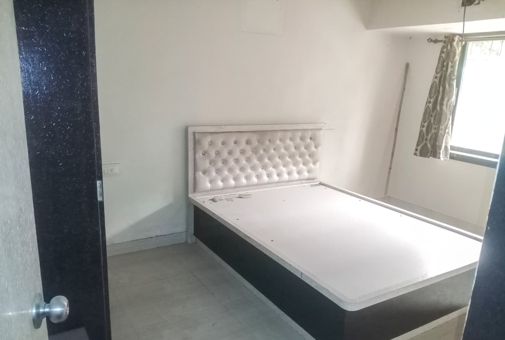 Property Photos 8