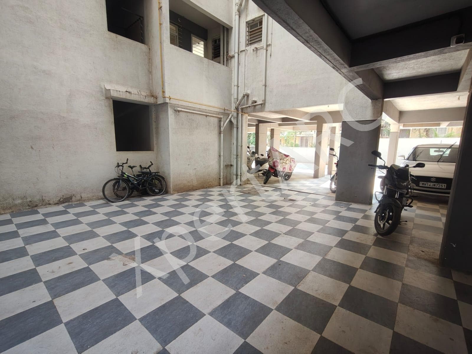 Property Photos 11