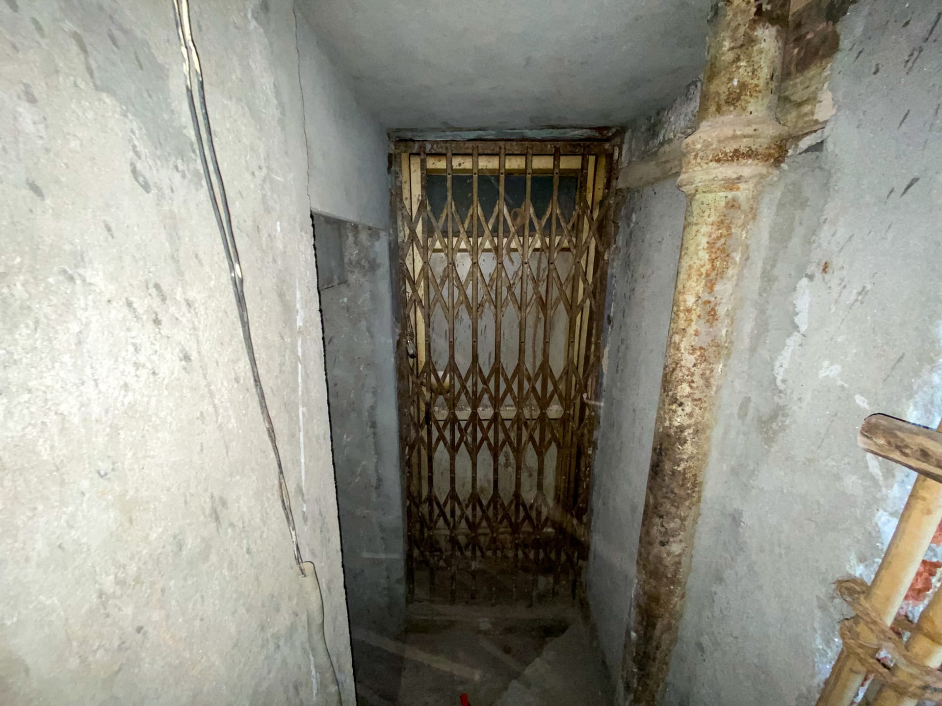 Property Photos 8