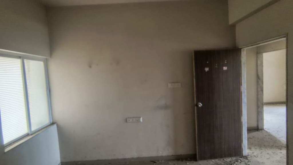 Property Photos 8