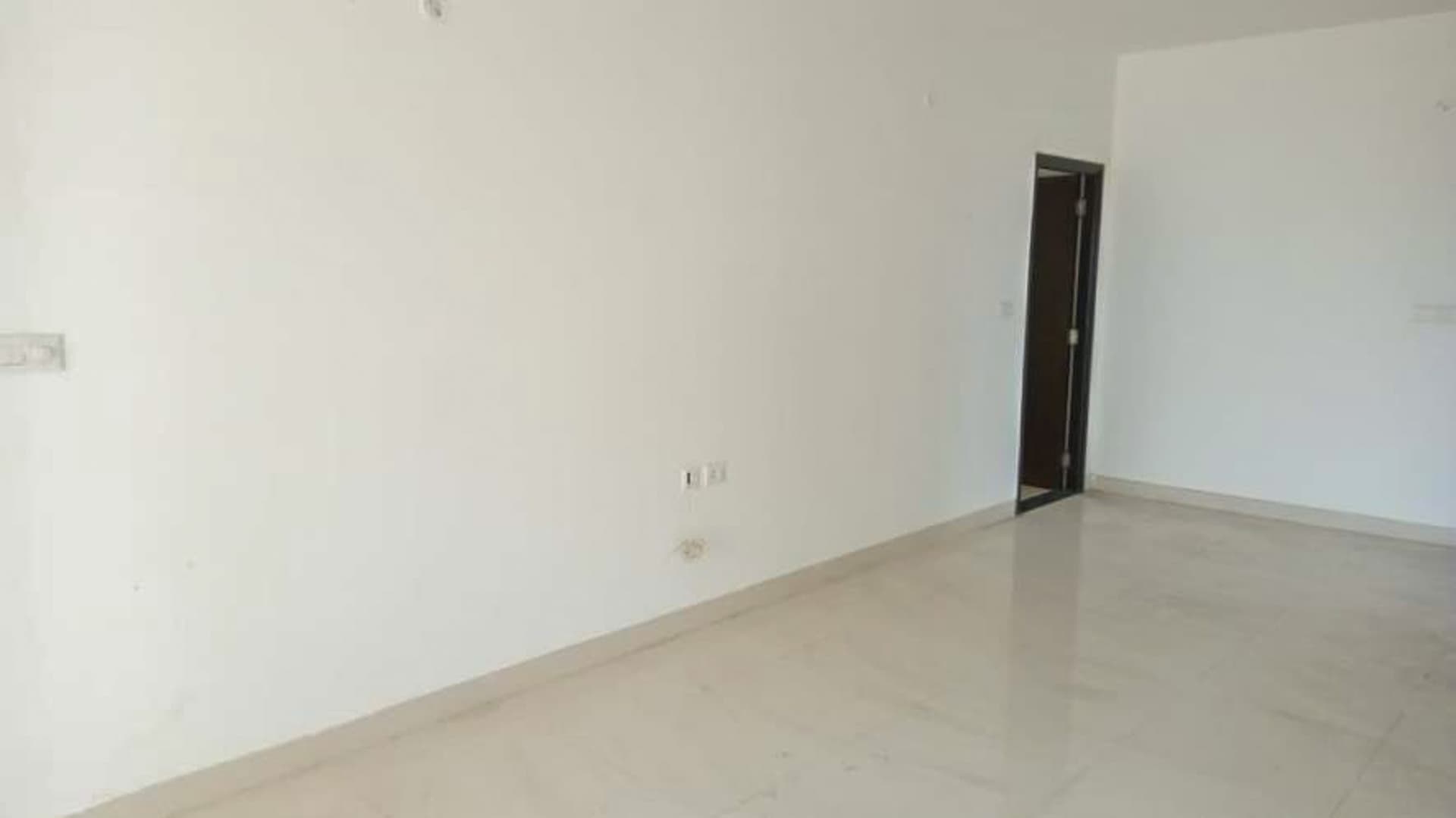Property Photos 8