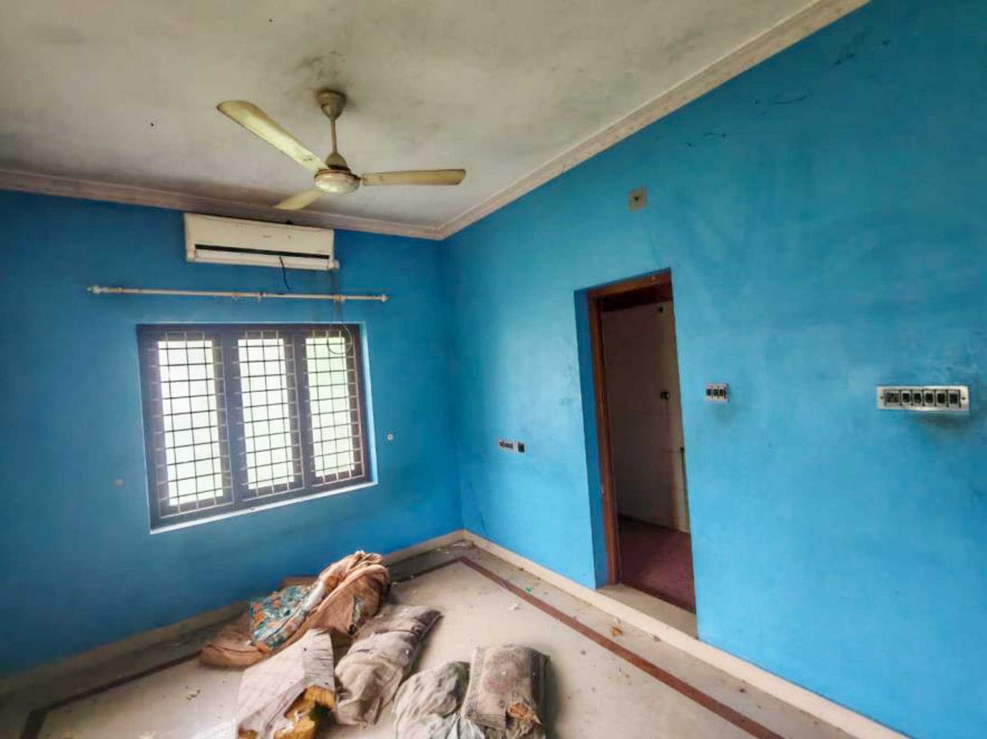 Property Photos 8