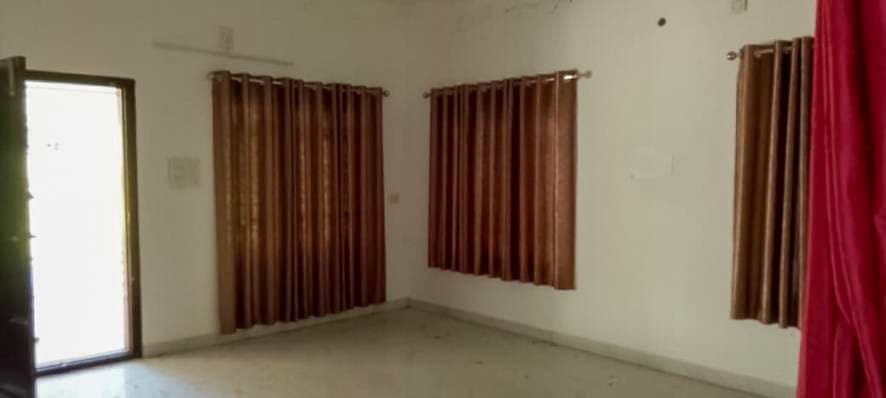 Property Photos 8