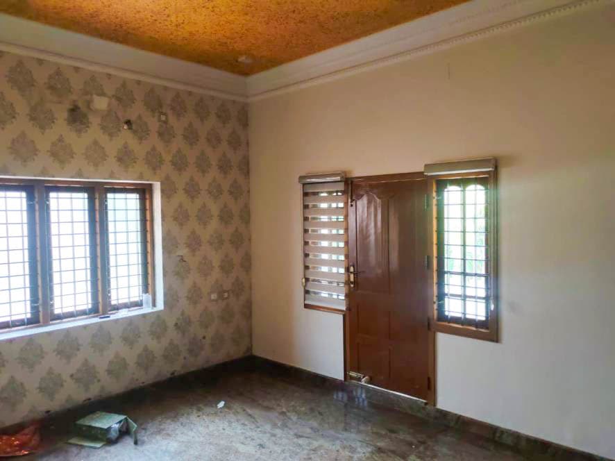 Property Photos 16
