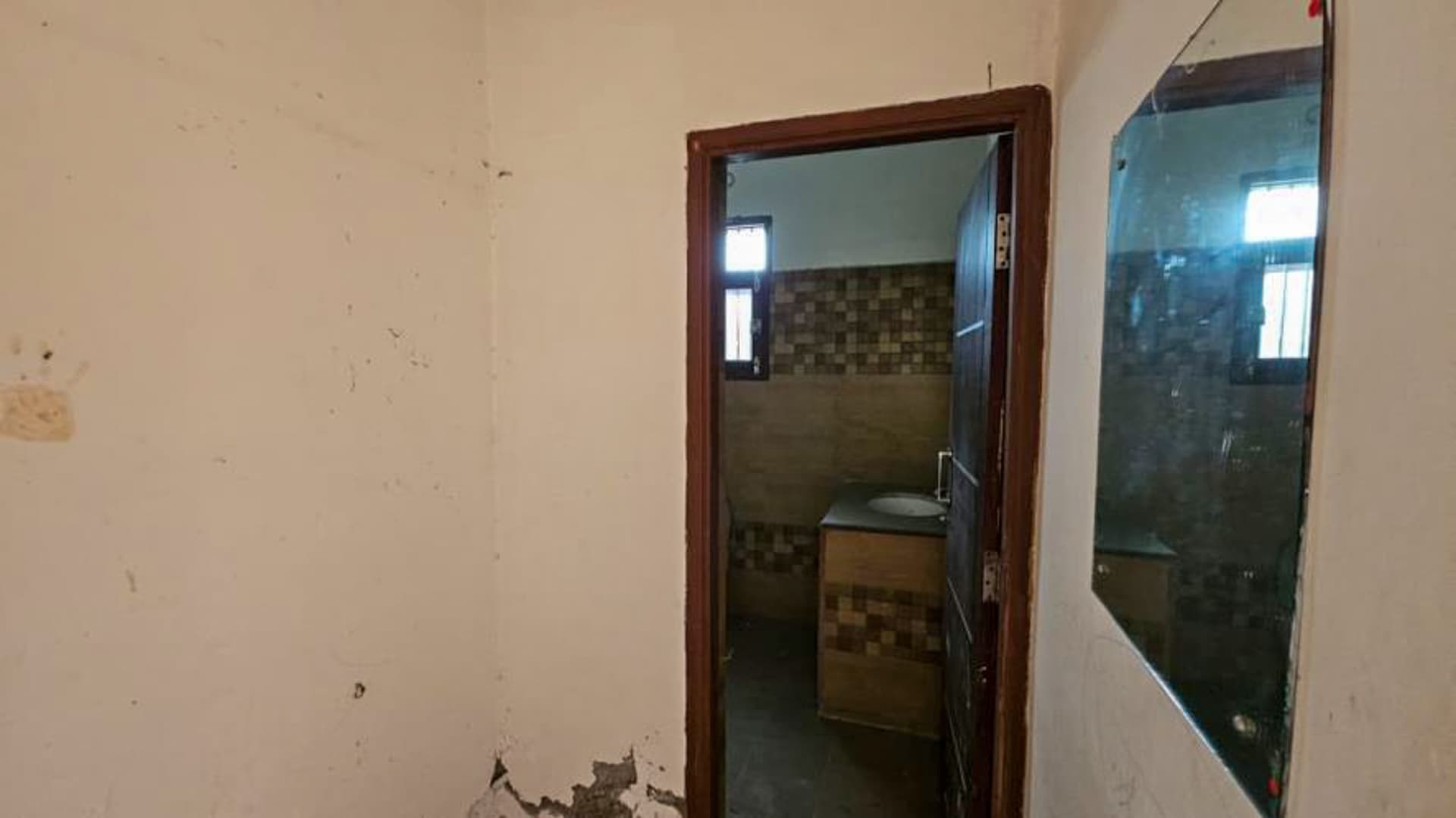 Property Photos 12
