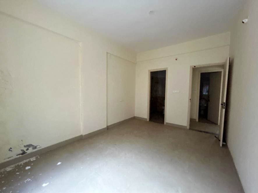 Property Photos 8