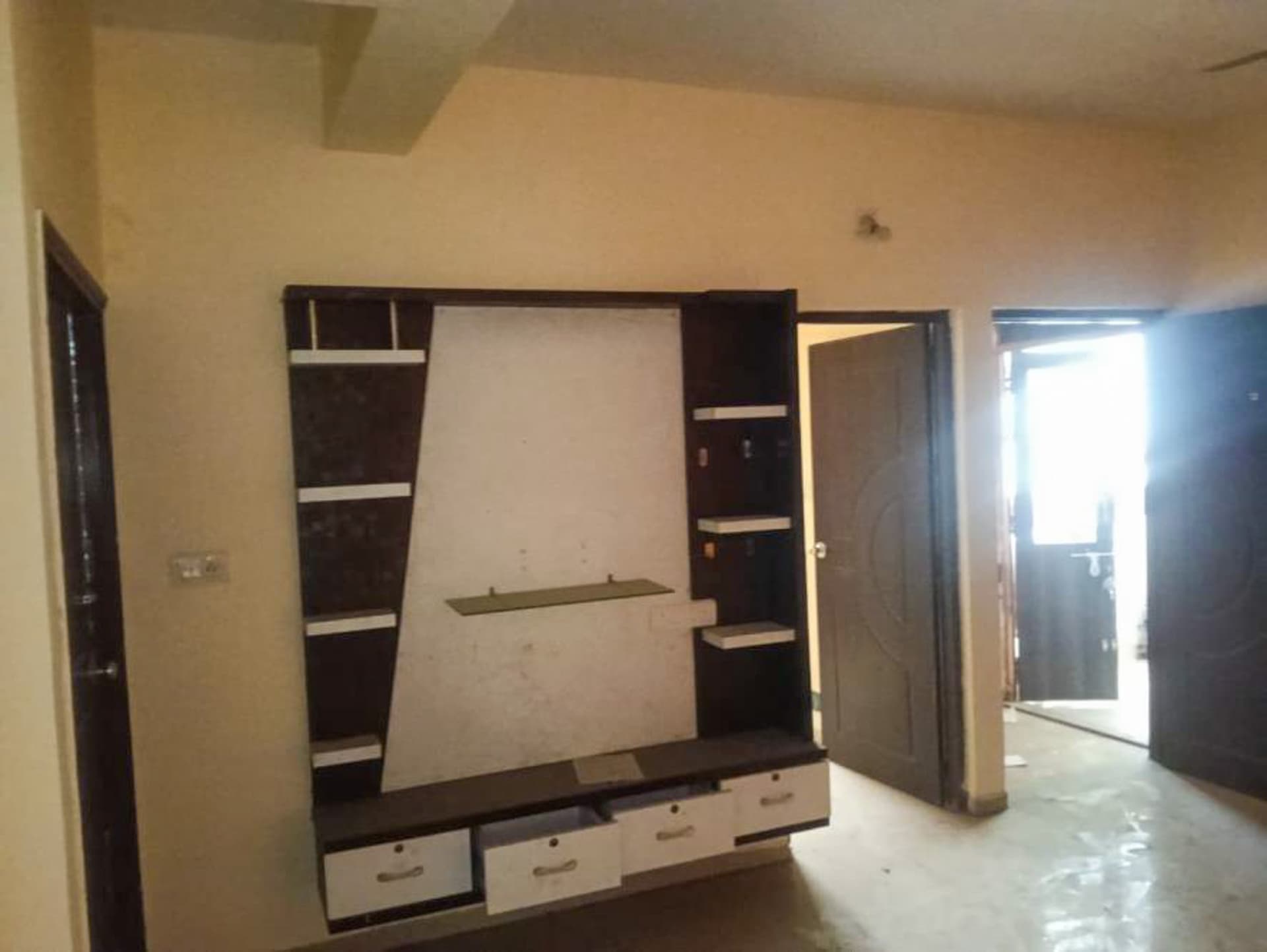 Property Photos 12