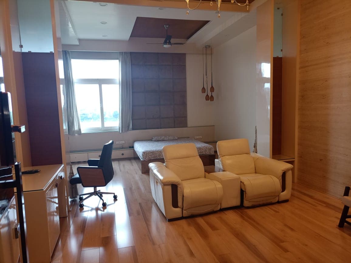 Property Photos 6