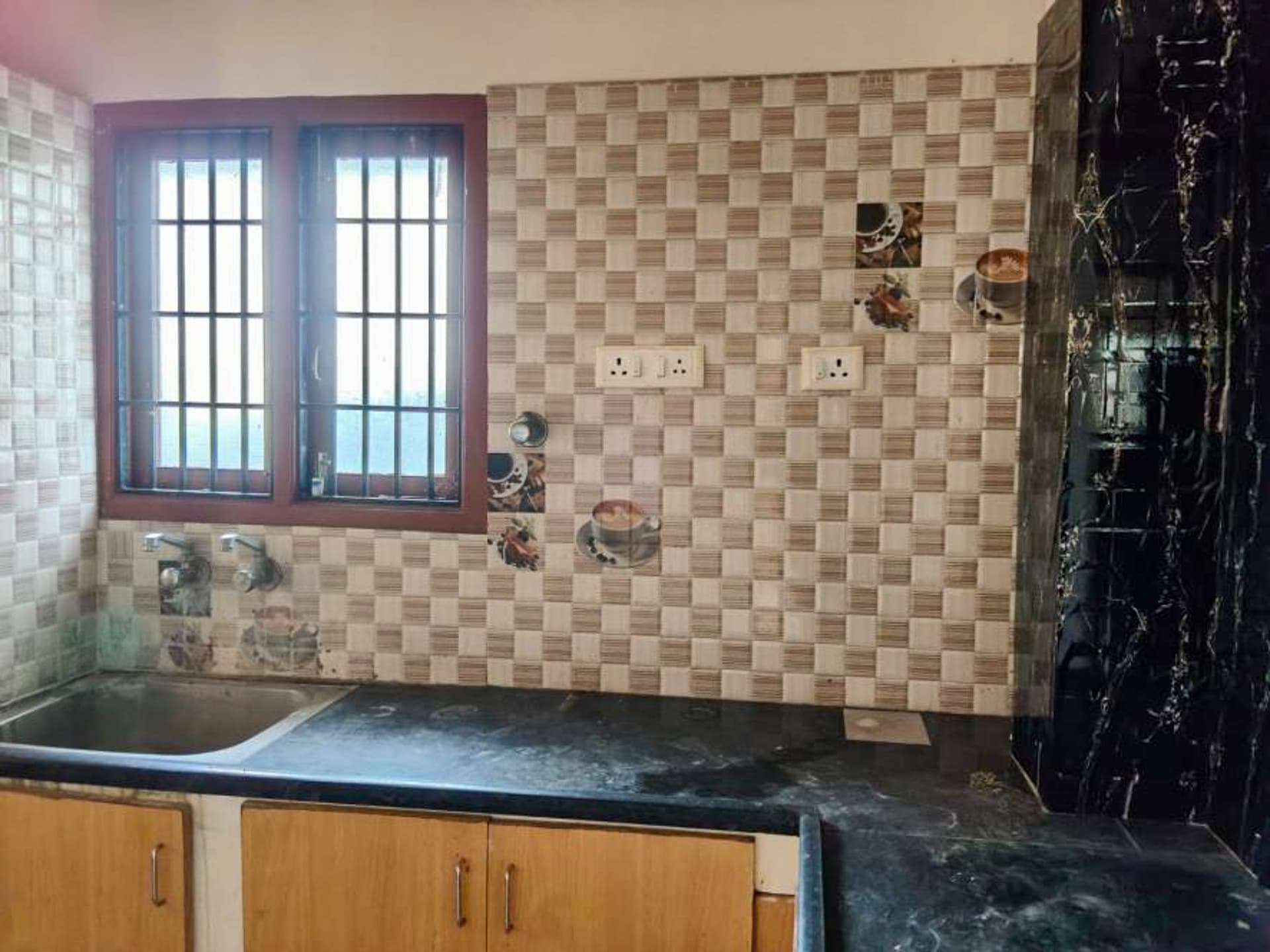 Property Photos 28