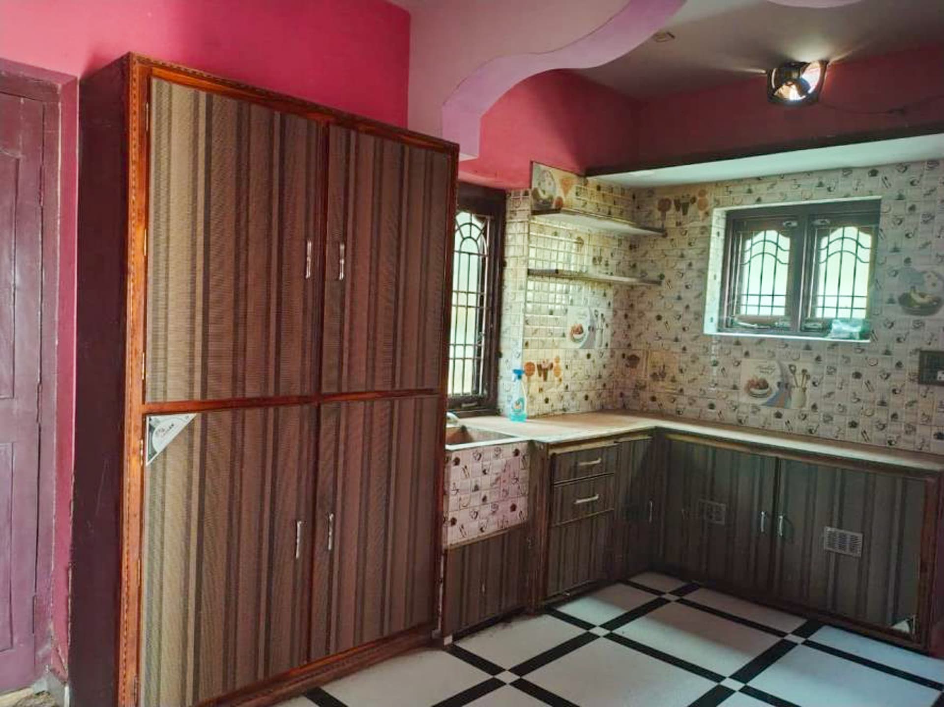 Property Photos 7