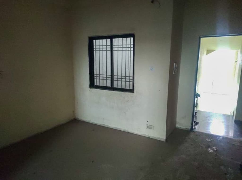 Property Photos 6