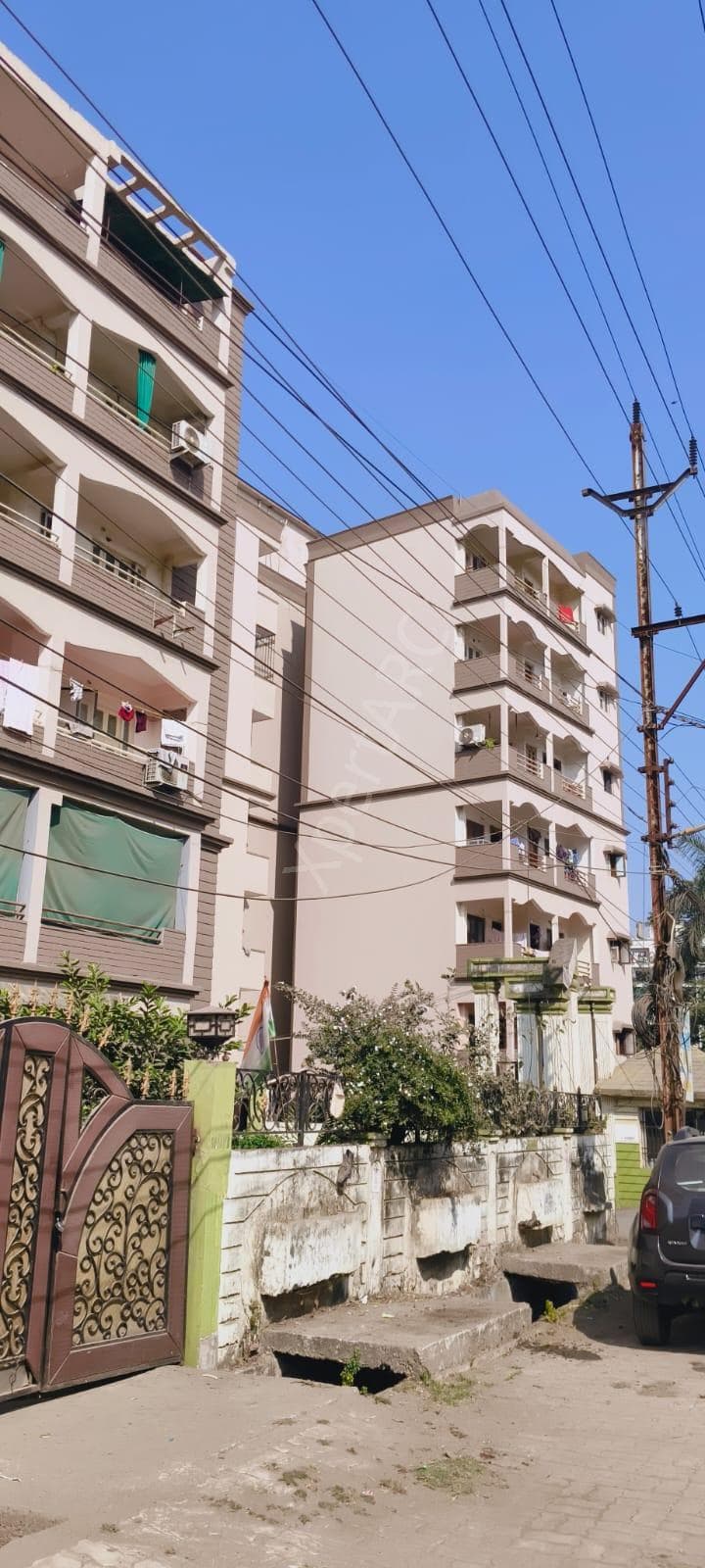 Property Photos 8