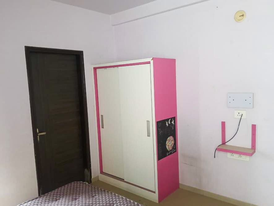 Property Photos 16